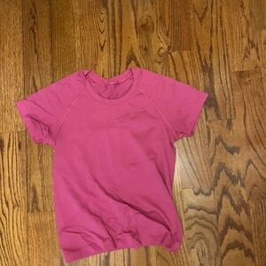 Lululemon neon pink slightly cropped tee